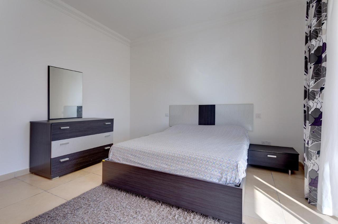 Apartment With Pool Sliema Exterior photo